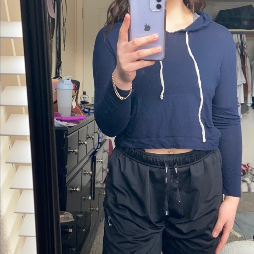 Cropped hoodie